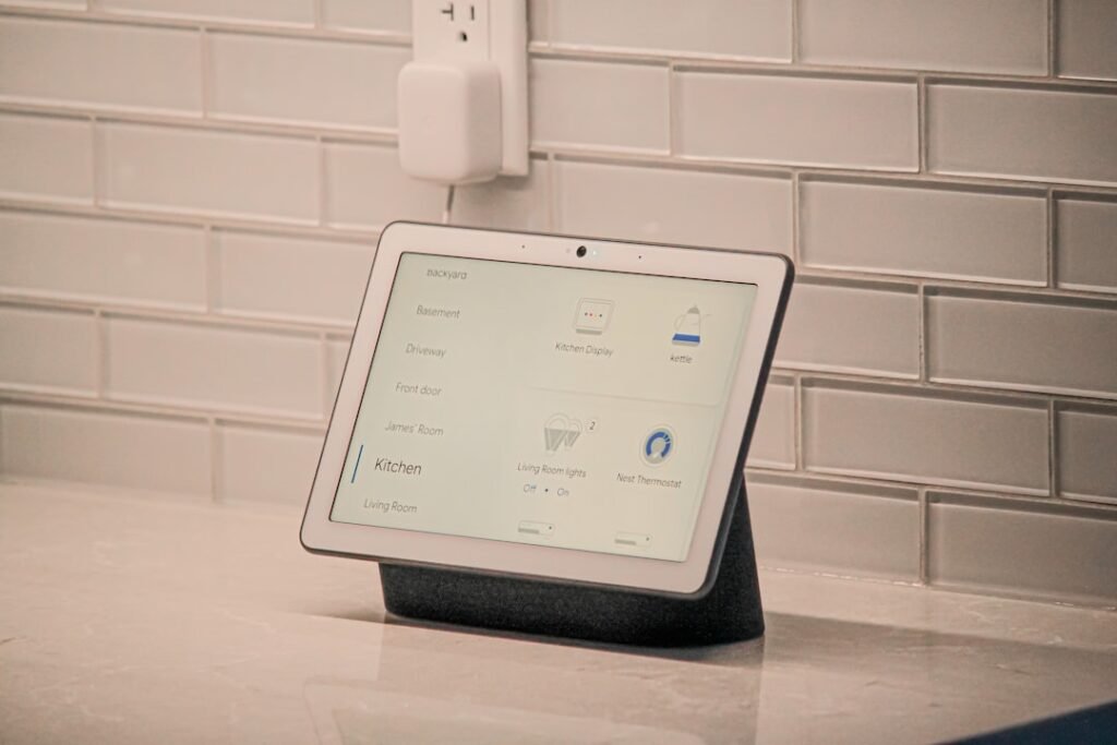 Google Nest Hub Max smart display in a home. Photo by James Yarema on Unsplash.