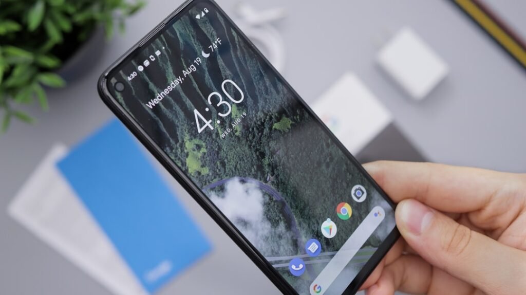 Android smartphone representing Google's September 2026 Pixel Drop update