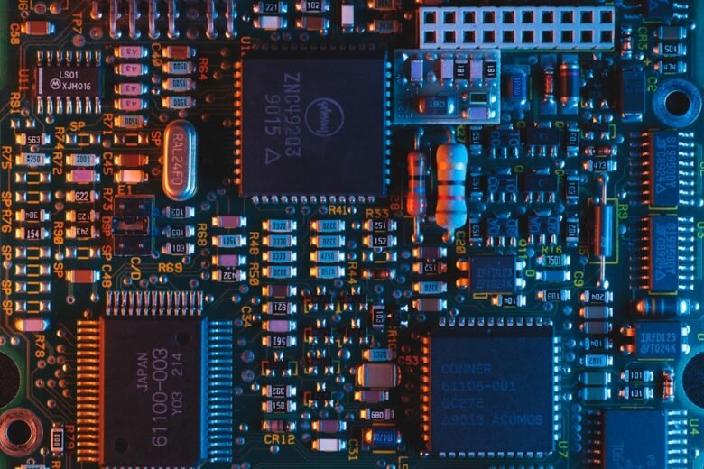 Close-up of an electronic circuit board representing modern mobile processor technology