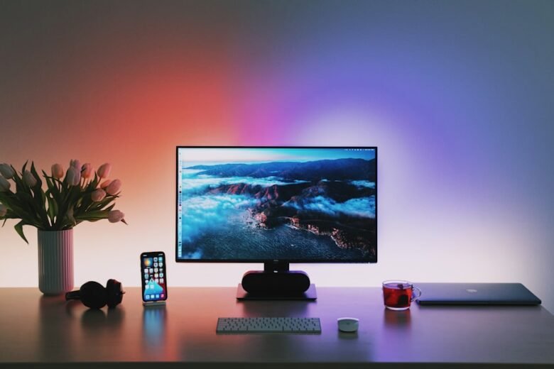 Desktop monitor workspace illustrating monitor selection for desk work