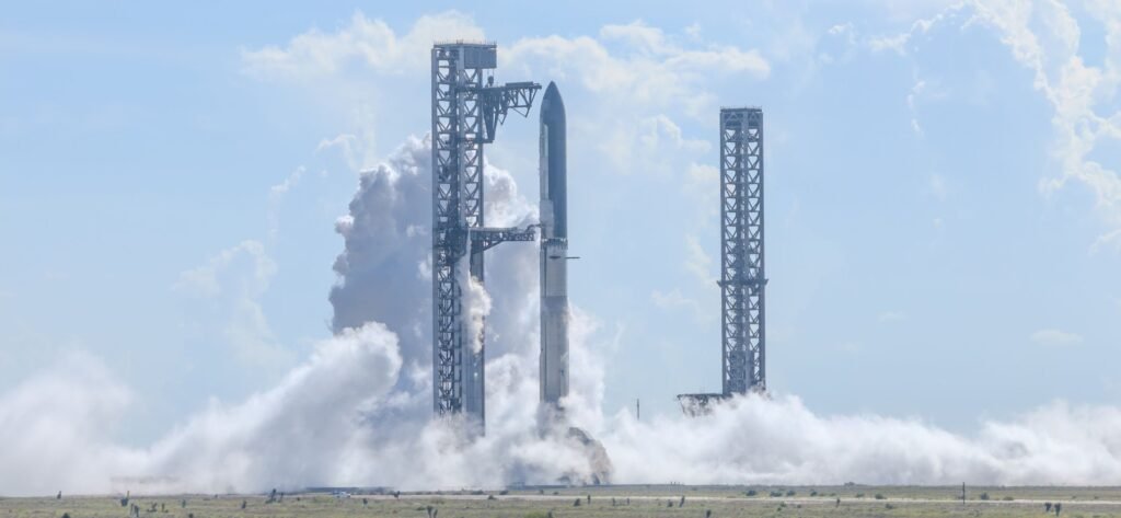 SpaceX Starship Flight 14 on the launch pad at Starbase, Texas